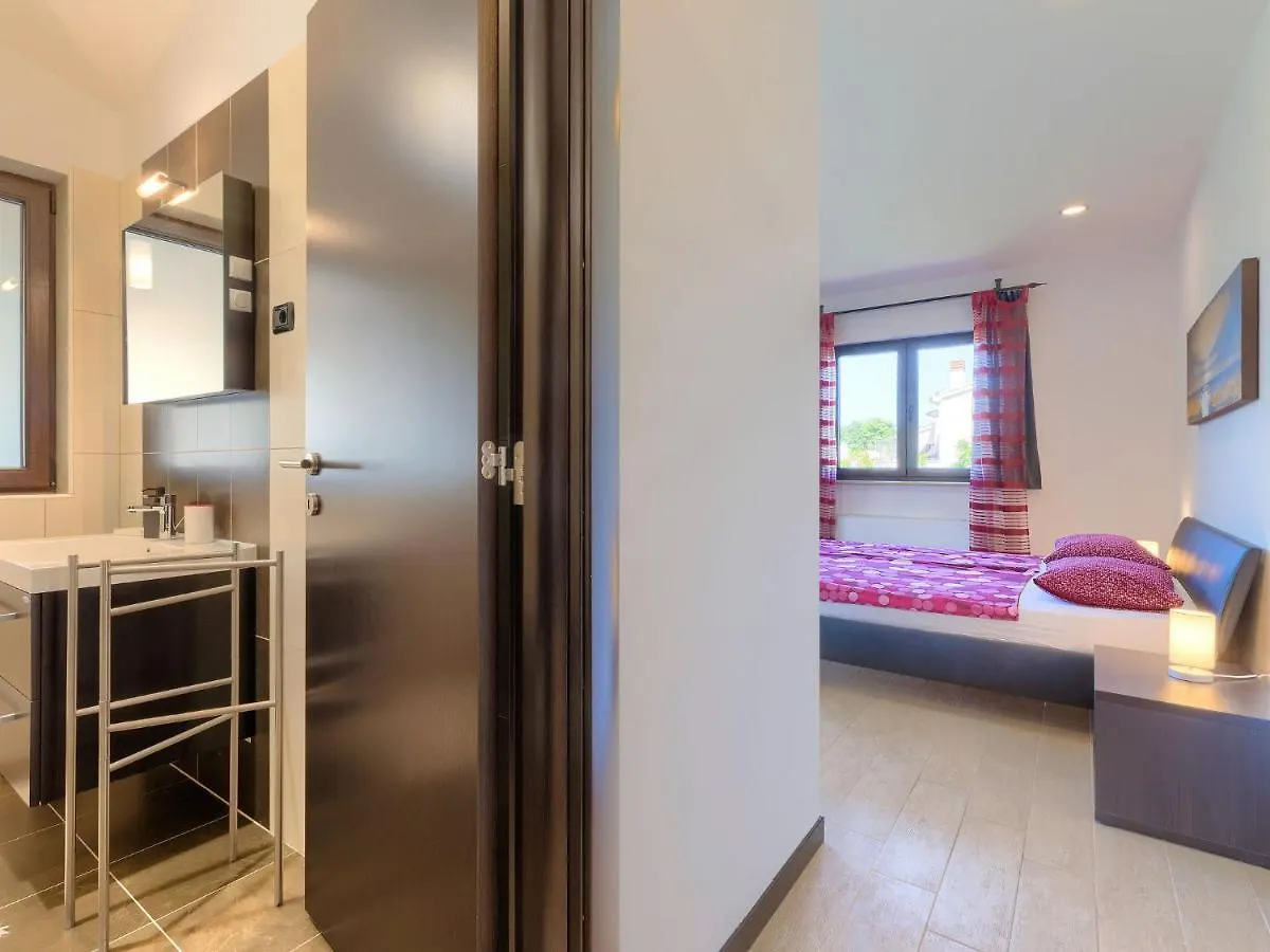 Holiday Home Andrea - Pul463 By Interhome Sisan 0*,