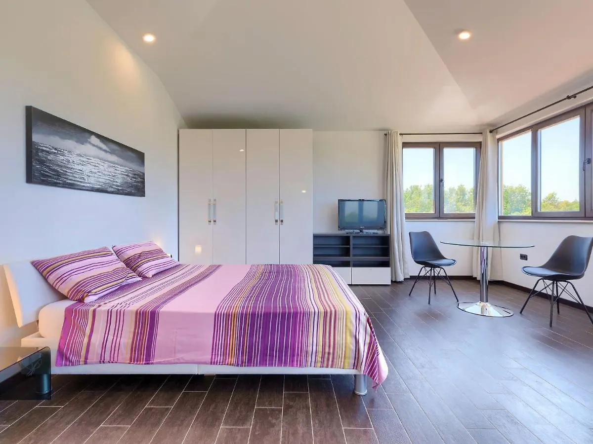 Holiday Home Andrea - Pul463 By Interhome Sisan