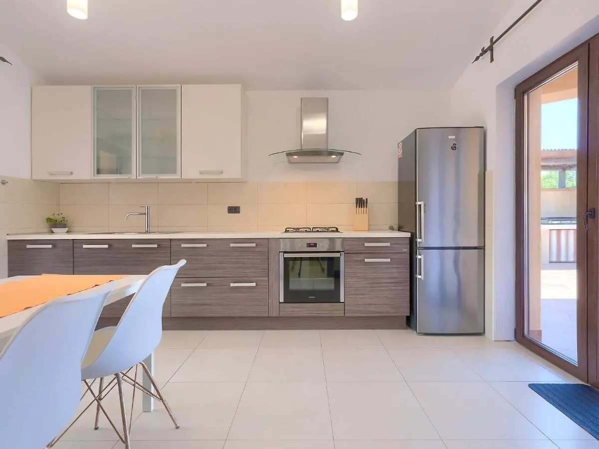 Holiday Home Andrea - Pul463 By Interhome Sisan