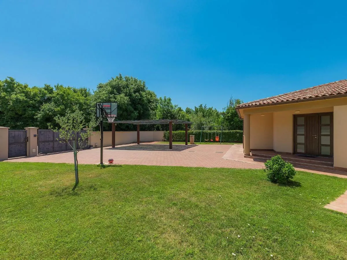 Šišan Holiday Home Andrea - Pul463 By Interhome